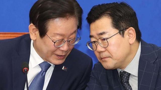 “개 1마리당 60만원 지원하면서 국민 1명당 25만원은 왜 지원하지 않나”