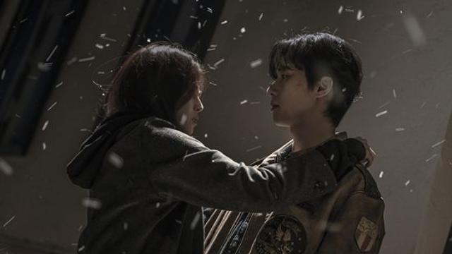 현대로 온 한소희·박서준, 악연 끝날까…'경성크리처2' 오늘(27일) 공개