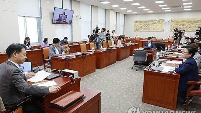 野, 교육위 '김여사 논문' 국감 증인에 숙대 前총장 단독채택