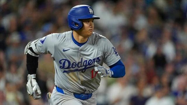 오타니, 이치로 넘어 MLB 亞 선수 단일 시즌 최다 도루 신기록… 54호 홈런포까지