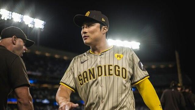 '어깨 부상' 김하성, 결국 시즌 종료... 수술대 오른다