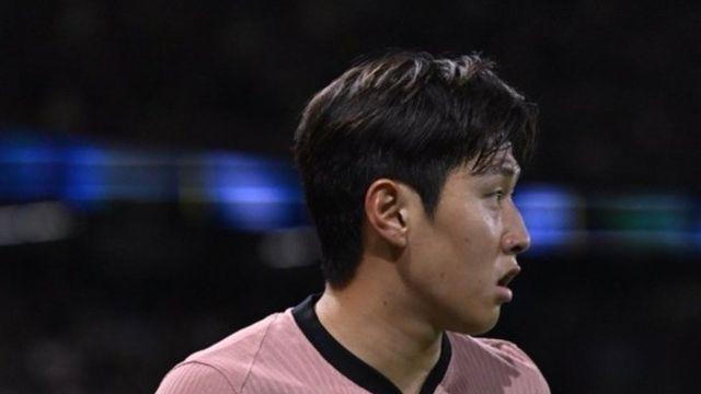 ‘핸드폰 삼매경’ 이강인, 아스널전 선발 예상... 뎀벨레 충격 항명 여파 