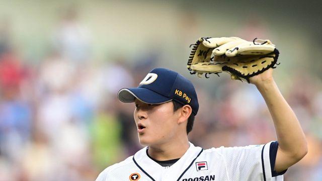 [잠실 리포트] “첫 PS라고 부담 가질까요?” 특급마무리 김택연 향한 이승엽 감독의 ‘특급’ 믿음