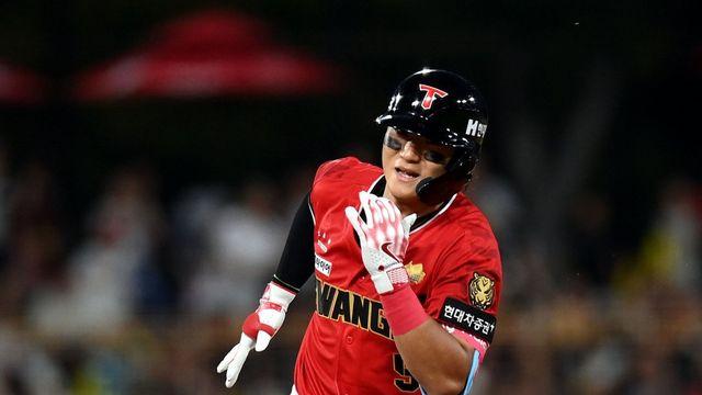 ‘외인타자들과 경쟁’ KIA 김도영, 홈런·최다안타·타율 등에서 리그 톱3 작성