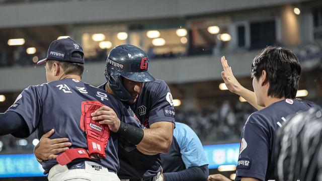극적으로 맞이한 9회 타석...'202호 안타' 레이예스, 서건창 넘어 단일시즌 최다 신기록 달성