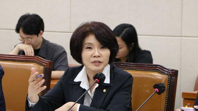 野한정애 