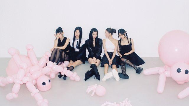ITZY, 새 미니 앨범 'GOLD' 스페셜 포토 속 빛나는 우정!