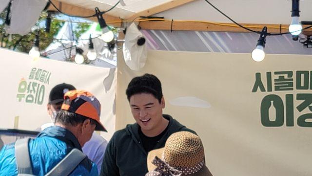 이장우, 직접 만든 막걸리 대박쳤다…김제축제 시민 1만 명 몰려 (시골마을 이장우)