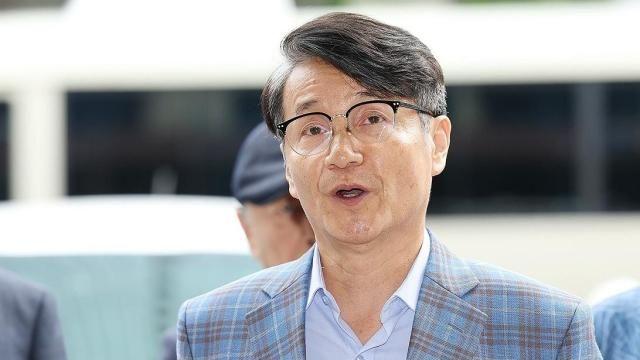 '선거법 위반' 최재영 검찰 출석…