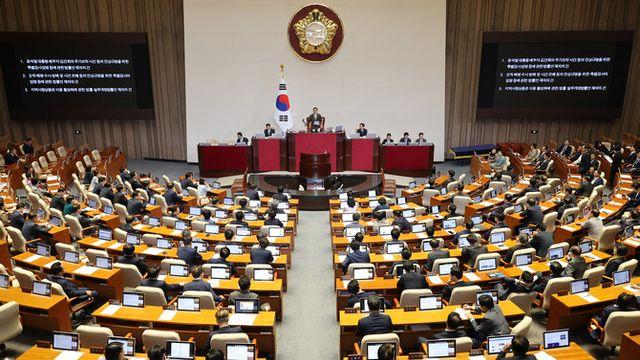 김여사 특검법 또 부결…채상병 특검법·지역화폐법도 폐기