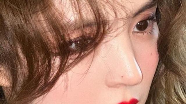 한소희, 초근접샷에도 굴욕無 인형미모...김희애가 천상계라 인정할 만