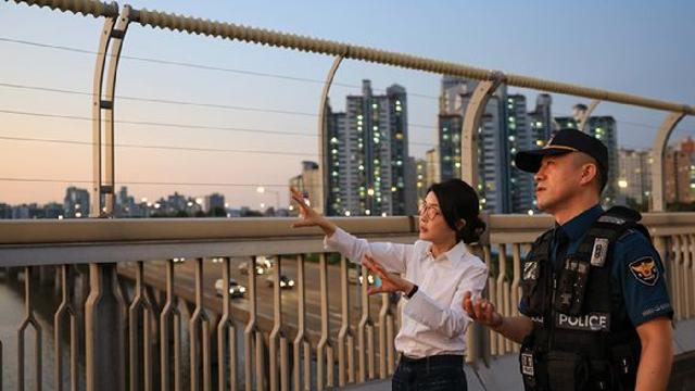 [여의뷰] 김 여사 리스크 '방어' 한계… 대통령실 '사과 시점' 고심