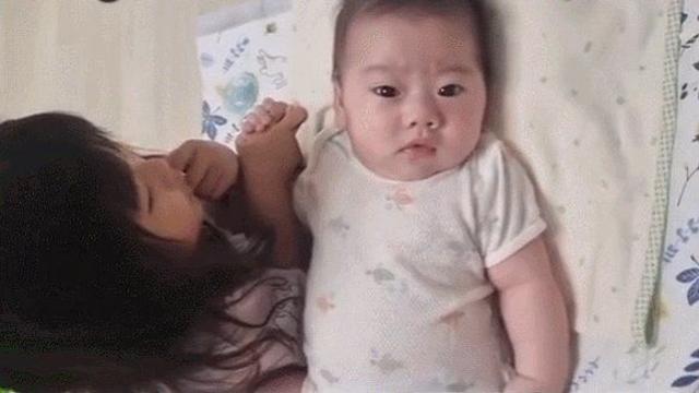 동생이 커서 여자 좋아할까봐 걱정하는 누나