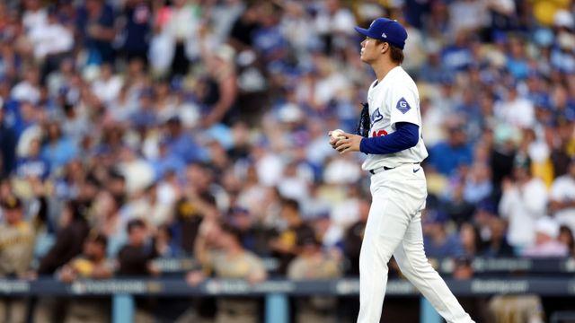 'PS 데뷔전' 야마모토, 폭투에 피홈런까지...1회부터 3실점 난조