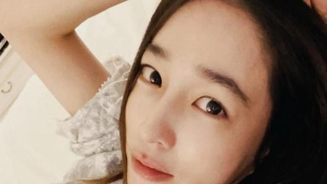 이민정, 눈부신 미모로 근황 전해...SNS에 셀카 영상 공개