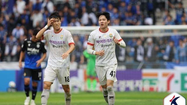 [K리그 현장리뷰] '양민혁 1골 1도움' 강원, '요니치 퇴장' 인천에 3-1 승리...5경기 무승 탈출