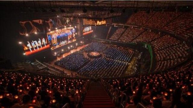 플레이브, 버추얼 아이돌의 한계를 뛰어넘는 2시간 30분간의 화려한 무대