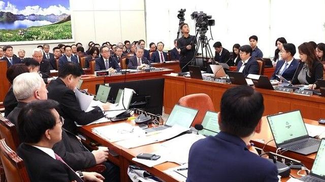 [2024 국감_외통위] 여야, 부산엑스포 유치전 및 체코원전 수주 공방.. 3급 비밀문서 공개 적절성 논란
