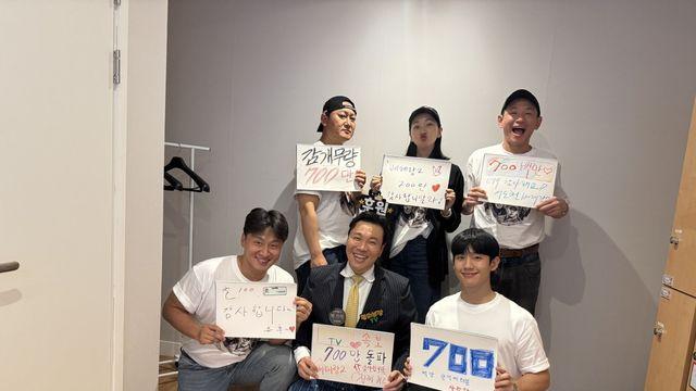 황정민·정해인 ‘베테랑2’, 700만 돌파 …‘조커2’ 누르고 1위 유지