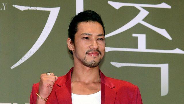 김민, 강렬한 인상~