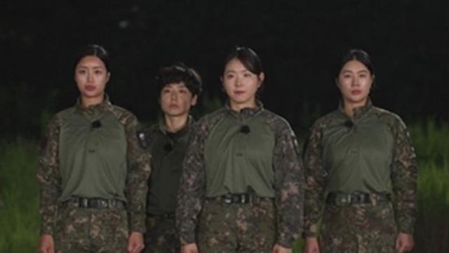 '여자 덱스' 조성원, 성난 등 근육 과시…김희철 