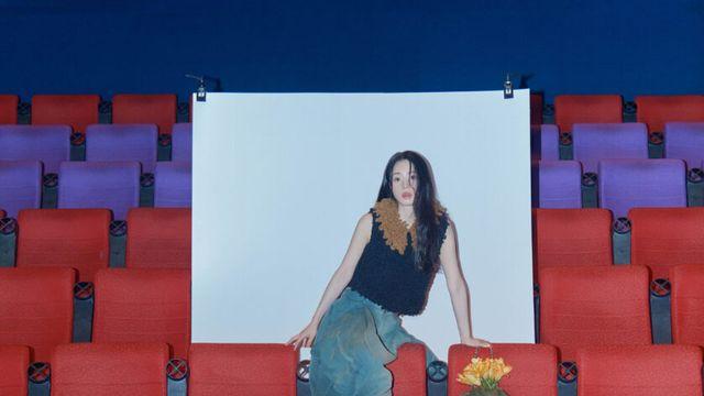 대한극장의 마지막 모습을 기록한 임지연과 로에베의 기묘한 시퀀스 #1 | 마리끌레르