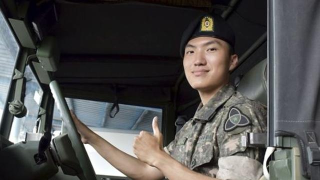 말레이시아 시민권 포기하고 육군 자원입대한 병사