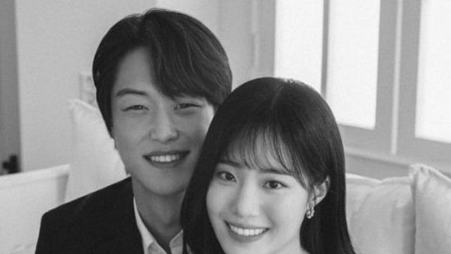 배우·가수 커플 깜짝 결혼…김형원♥유설 