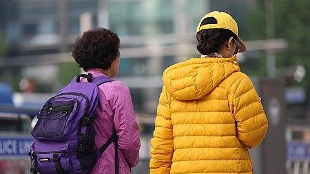 강원 구름 많고 영서 빗방울…