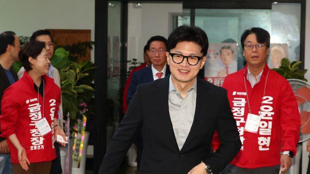 '김건희 대외활동'에 입 연 한동훈 