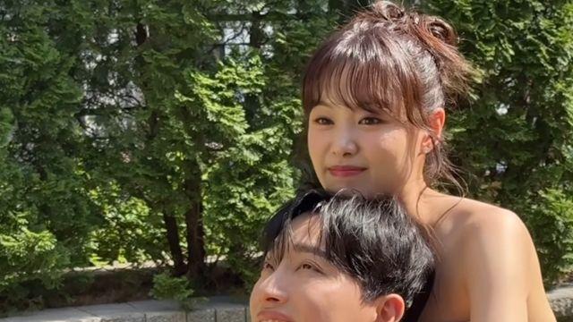 휠체어 탄 박위, ♥송지은과 달달 야외 결혼식…공개열애 1년만 부부로 [종합]