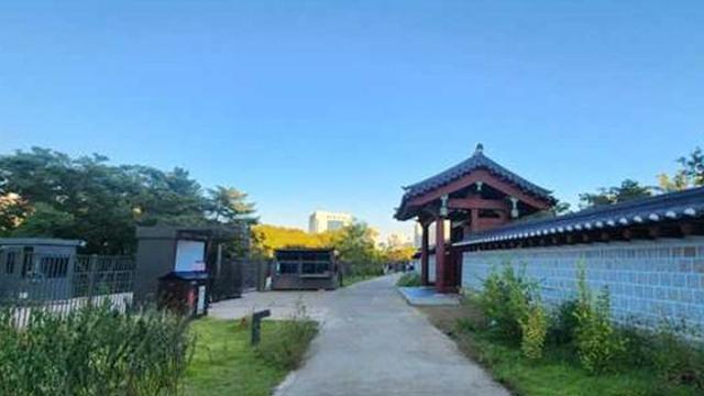 일제가 갈라놓은 창경궁과 종묘…율곡로 출입구로 연결하다