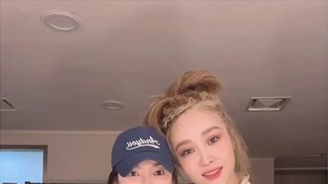 송혜교 얼마나 예쁘길래...옥주현도 