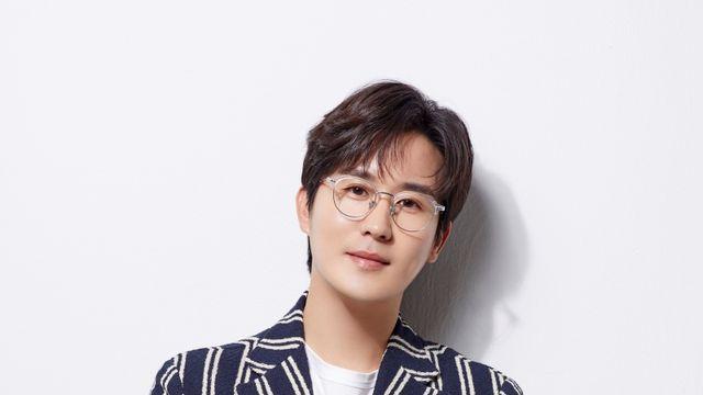 '트로트 황태자' 신유, 자작곡으로 컴백…'러브스토리' 12일 발매
