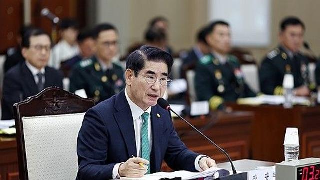 군사법원 국감서 국방장관-野의원들 또 언쟁 '으르릉'