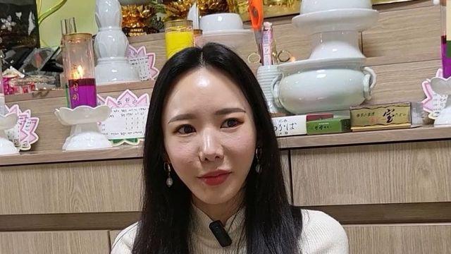 신점 보다가 고백 받는다는 mz 여자 무당.jpg,,