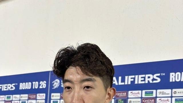 경기에 충실한 조현우 “선수들은 홍명보 감독 카리스마 신뢰, 앞으로도 좋은 모습 보이고 싶다”