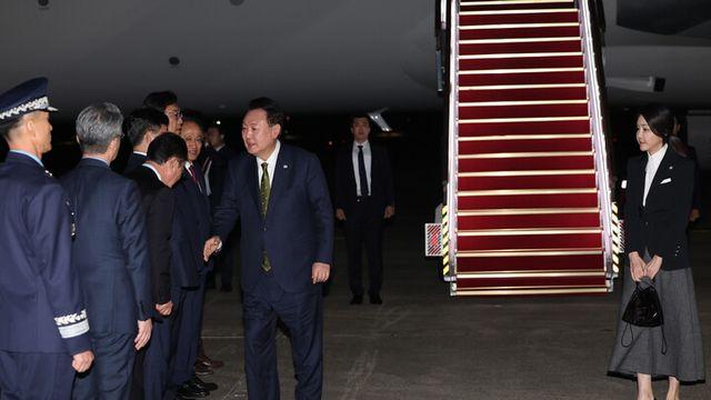尹 대통령 부부, 동남아 3개국 순방 마치고 귀국...한-아세안 관계 격상