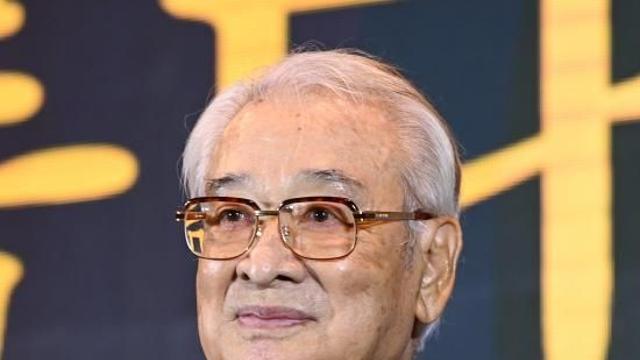 '89세' 이순재, 건강상 이유로 공연 전부 취소 