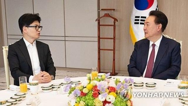 독대 앞둔 한동훈, 용산쇄신론 제기…김여사 라인 겨냥했나