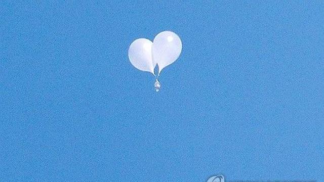 北, 평양 무인기침투 주장하고 풍선 20개 날려…10개 철원 낙하