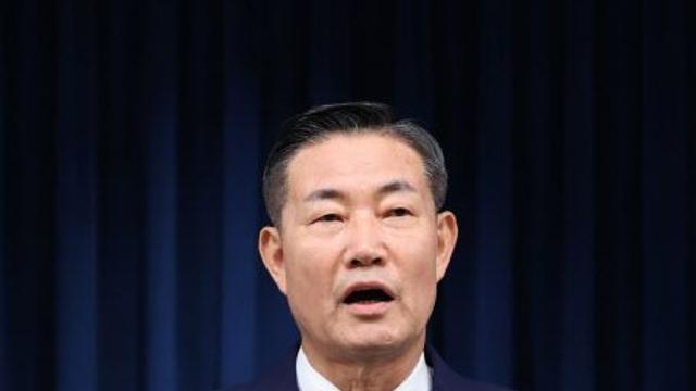 신원식 “北에 군용무인기 투입 확인안돼…北헌법개정 가능성 낮다”