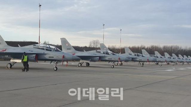 폴란드 수출 FA-50, 정말 쓸모없는 전투기일까[김관용의 軍界一學]