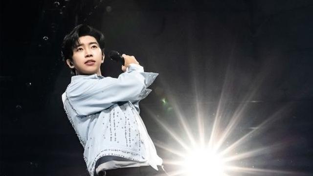 임영웅, 아이돌차트 평점랭킹 185주 연속 1위…역시 히어로