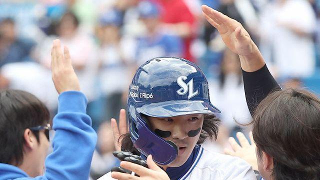 '홈런포 쾅!쾅!쾅!' 삼성, LG와 PO 1차전 완승...75% 확률 잡았다