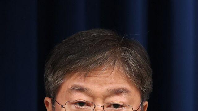김대기 비서실장 중국행…민주당 “중국어 잘해서 대사 지명? 기가 차다”