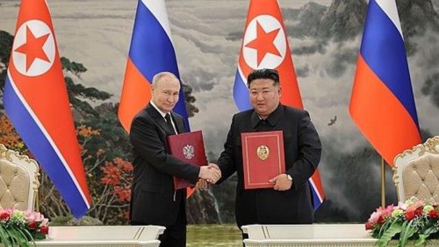 '전쟁 처하면 군사원조' 북러조약 비준 절차…푸틴, 법안 제출(종합)