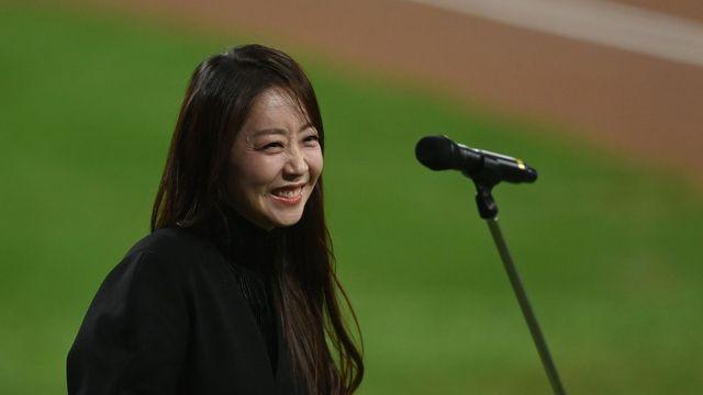 양파, 애국가 부르고 미소 가득~