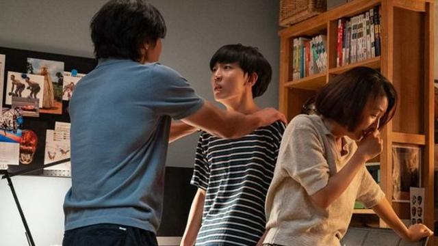 개봉 첫날 '박스오피스 1위' 차지한 한국 영화… 극장가 흥행 몰이 시작