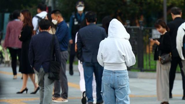 [오늘의 날씨] 큰 일교차에 감기 조심···제주도는 빗방울